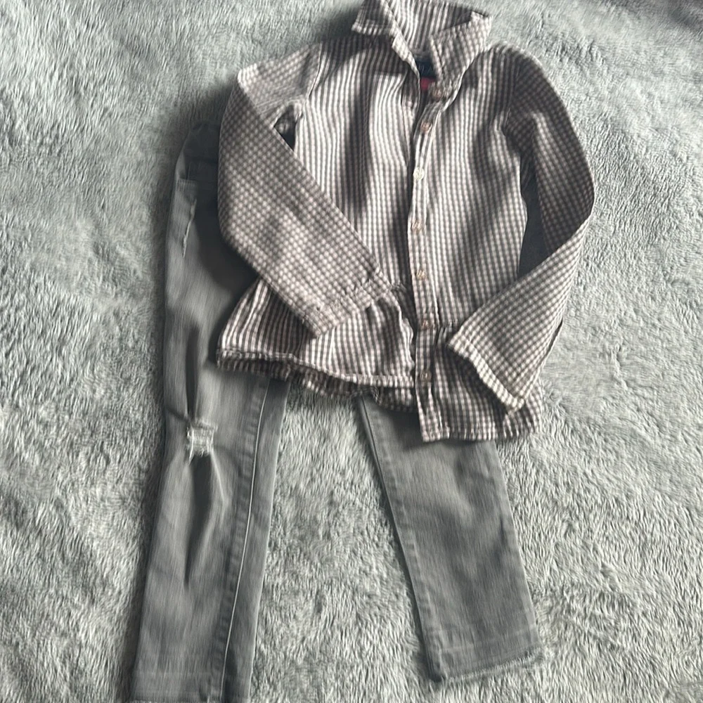 🎀 2pcs Girls Outfit Jeans and Button Down Shirt